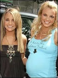 En août 2010, ils rompent et Jamie se remet avec son ex. Quand se séparent-ils définitivement ?