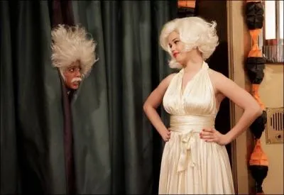 Qui est le garçon qui est caché ?