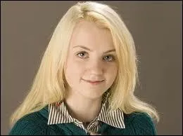 Fille bizarre, souvent dans la Lune, elle est dotée d'une grande intelligence et a le cur pur, elle a la chevelure blonde et il ne lui reste que son père. Qui est-elle ?