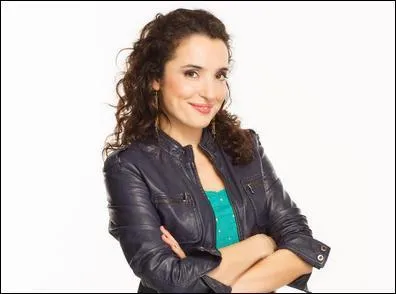 Comment s'appelle cette actrice dans la série ?