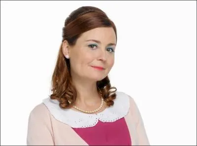 Comment s'appelle cette actrice dans la série ?