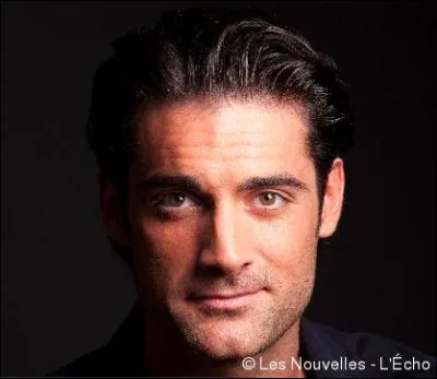 Comment s'appelle cet acteur dans la série ?