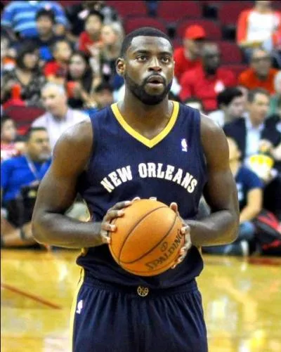 Tyreke Evans était annoncé comme une future grande star de la ligue lors de sa draft en 2009, finalement il peine à convaincre mais entend bien se relancer cette année pour sa deuxième saison ici à New Orleans. Par quelle franchise a-t-il été drafté ?