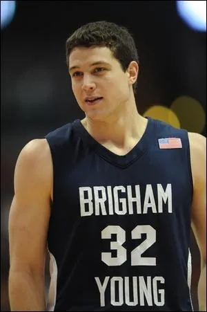 Qui est ce jeune joueur, drafté en 2011 par les Kings, peinant à concrétiser tous les espoirs placés en lui ?