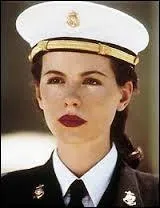 Quelle est la profession d'Evelyn Johnson ?