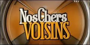 A quel &eacute;tage les deux familles pr&eacute;sent&eacute;es habitent-elles ?