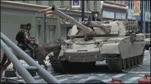 Quand Rick arrive à Atlanta, on peut voir une inscription sur le char. Laquelle ?