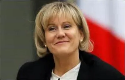 Née à Nancy en 1963, femme politique, membre de l'UMP, nommée entre 2008 et 2012, secrétaire d'État chargée de la Famille puis de la Famille et de la Solidarité et enfin ministre délégué auprès du ministre du Travail dans les différents gouvernements Fillon, je suis aussi député de la 5e circonscription de Meurthe-et-Moselle de 2002 à 2008. Députée européenne depuis juillet 2014, je suis :