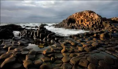 Dans quel pays se trouve La Chaussée des Géants ?