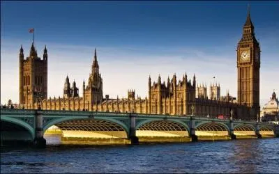 Comment se nomme ce palais ?