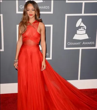 Combien de récompenses Rihanna a-t-elle obtenues jusqu'à aujourd'hui ?