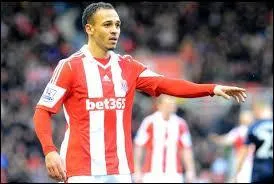 Qui est cet attaquant de Stoke City ?