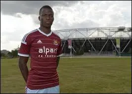 Qui est cet attaquant de West Ham United ?