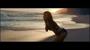 Qui est la chanteuse de la chanson "Your Love" ?