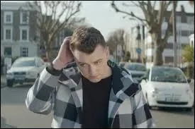 Qui est le chanteur de la chanson "Stay With Me " ?