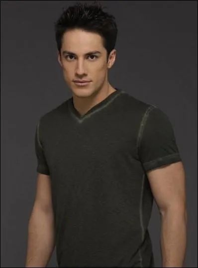 Qu'arrive-t-il à Tyler au cours de la saison 3 ?