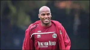 Qui est cet attaquant de Hanovre 96 ?