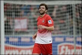 Qui est cet attaquant de Fribourg ?