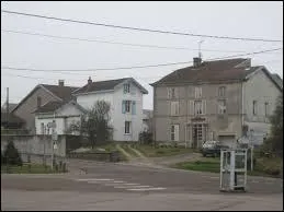 Nous nous trouvons dans la commune Vosgienne de Damas-et-Bettegney. Nous sommes en région ...