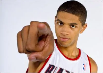 Notre "Batman" (Nicolas Batum) national entame cette année sa septième saison dans la grande ligue nord-américaine, la saison dernière il a connu son meilleur parcours en playoffs avec les Blazers en allant jusqu'en demi-finale de conférence, mais face à quelle franchise ont-ils perdu celle-ci ?