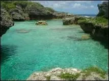 Alofi est la capitale de quel pays ?