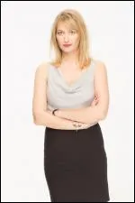 Comment s'appelle cette femme parent d'élève ?