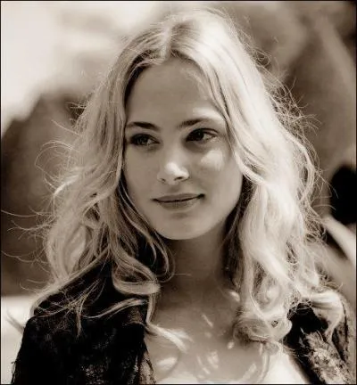 D'où sont originaires les parents de Nora ?