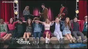 Une chanson &eacute;mouvante, "Friends'till the end", traduisez son titre. (C'est de l'anglais...)