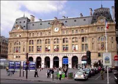 Quelle est cette gare où nous nous arrêtons juste après les cases vertes :