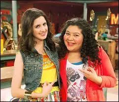 Qui est-ce près d'Ally ?