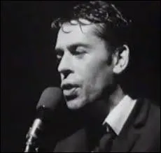 Jacques Brel est décédé d'un cancer du poumon le 9 octobre 1978. Au côté de quel peintre repose-t-il au cimetière d'Atuona aux îles Marquises ?