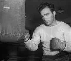 Dans quel type d'accident Marcel Cerdan trouva-t-il la mort le 27 octobre 1949 ?