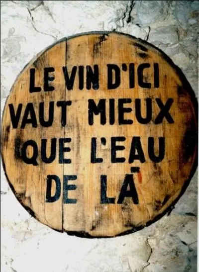 Jayges arrive, tout sourire, en déclamant avec des mots crus une vérité de Pierre Dac :