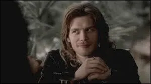 Comment appelle-t-il Caroline ?