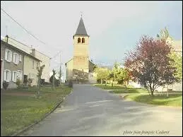 Nous restons en Lorraine mais nous changeons de département. Je vous emmène à Juvelize, village situé ...