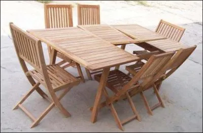Prise de teck > Menac� (Indon�sie, Malaisie, etc.), il s'ach�te � prix d'or chez nous : lorsque vous achetez une table de jardin de 120 x 120 cm, vous payez...