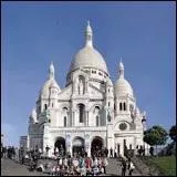 Dans quel arrondissement se trouve le Sacré-Cur ?