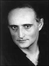 Quel est le prénom du metteur en scène Mesguish ?