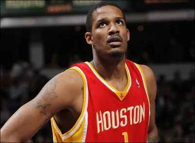 Durant l'intersaison Houston rêvait de pouvoir recruter Chris Bosh ou encore Carmelo Anthony finalement ils n'auront pu avoir "que" Trevor Ariza. Quelle franchise a donc quitté ce dernier ?