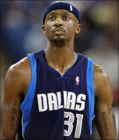 Voil un joueur qu'il sera intressant d'observer cette saison : Jason Terry qui arrive  Houston cette saison aprs un dernier exercice dcevant la saison dernire avec Brooklyn. Quel palmars a obtenu ce joueur lorsqu'il jouait  Dallas ?