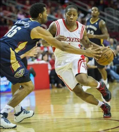 Qui est ce jeune joueur sophomore duquel on attend beaucoup cette saison du ct de Houston ?