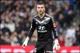 Qui est ce gardien de l'Olympique Lyonnais ?
