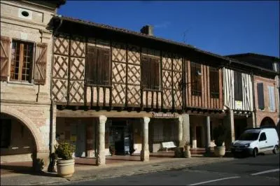 Votre soeur Dominique vous a invité dans sa maison de Cologne, dans quel département irez-vous ?