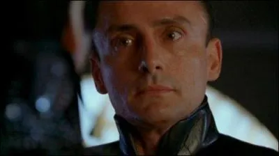 Il est l'ennemi juré de l'équipe Farscape, qui est-il ?