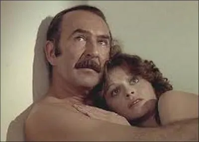 Dans le film "Les Galettes de Pont-Aven", quel est le métier de Jean-Pierre Marielle ?