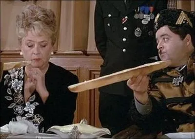 Dans le film "Papy fait de la résistance", quel est le métier de Josiane Balasko ?