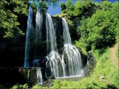 De ces quatre départements, lequel n'est pas frontalier de celui de la Haute-Loire ?