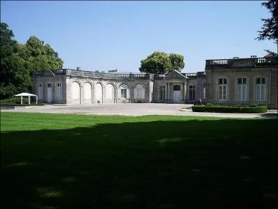 Des quatre départements suivants, lequel n'a pas de frontière commune à celui de la Meurthe-et-Moselle ?