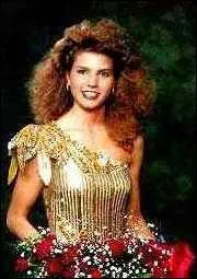 La aussi c'est simple, cette fille c'est...