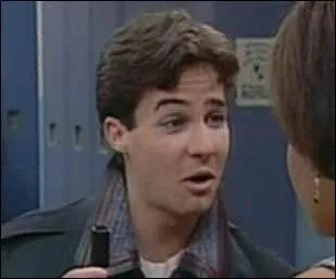 Cet acteur a aussi joué dans "Sauvés par le gong : La Nouvelle Classe", qui est-il ?